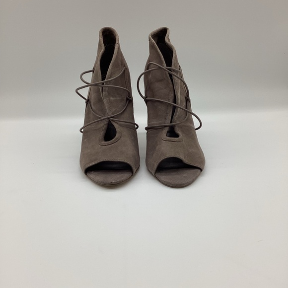 1969. BCBG Grey Suede Open-Toe Booties Size 8.5 EUC - Picture 5 of 5